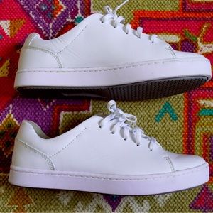 Clark’s white leather shoes. Women’s US size 7.